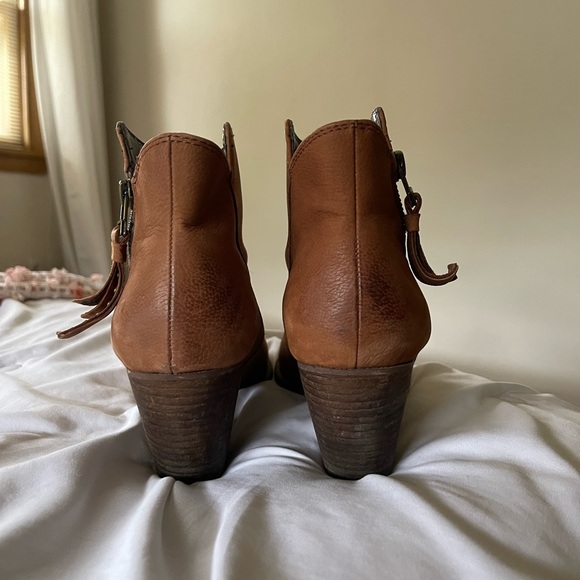 Distressed booties - Picture 8 of 9